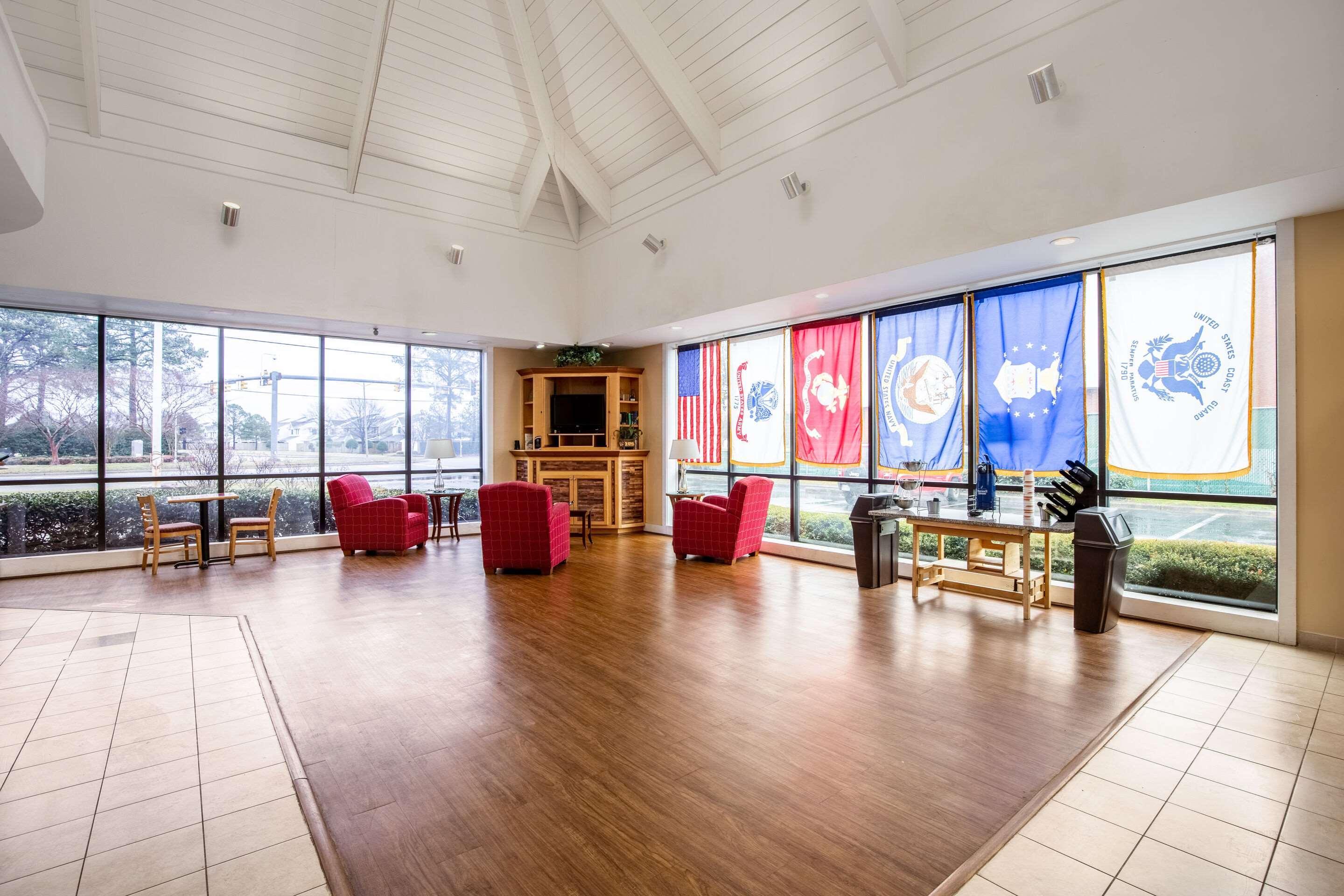 Econo Lodge Naval Station Norfolk Eksteriør bilde